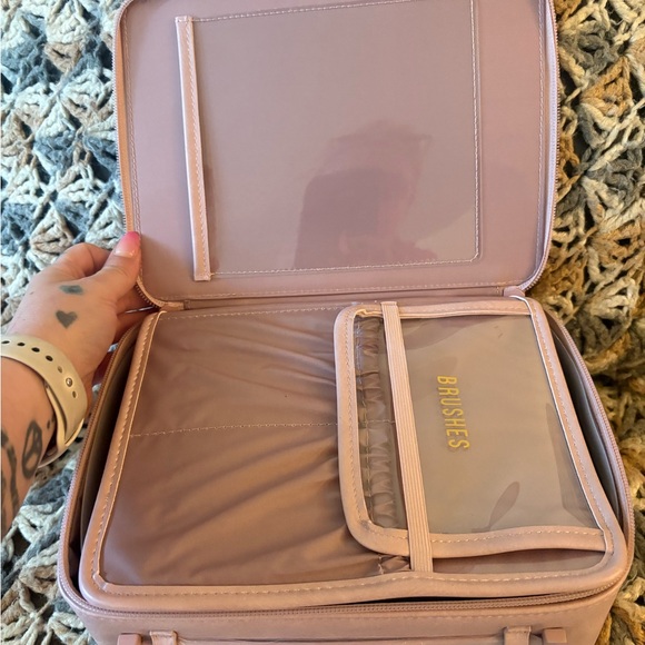 BEIS nwot atlas pink cosmetics case - Picture 2 of 7